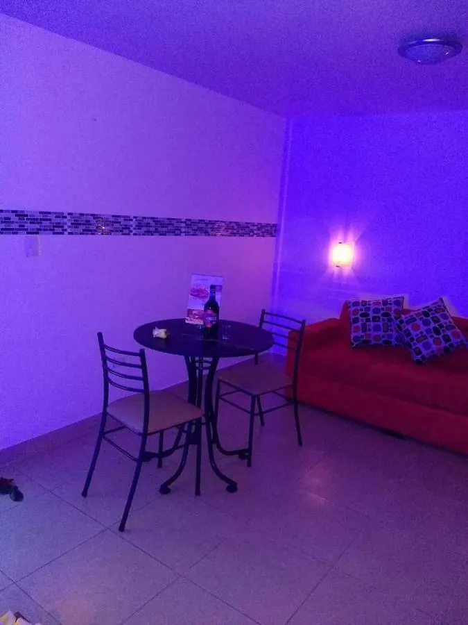 Motel Gran Marquez 키토 0*,